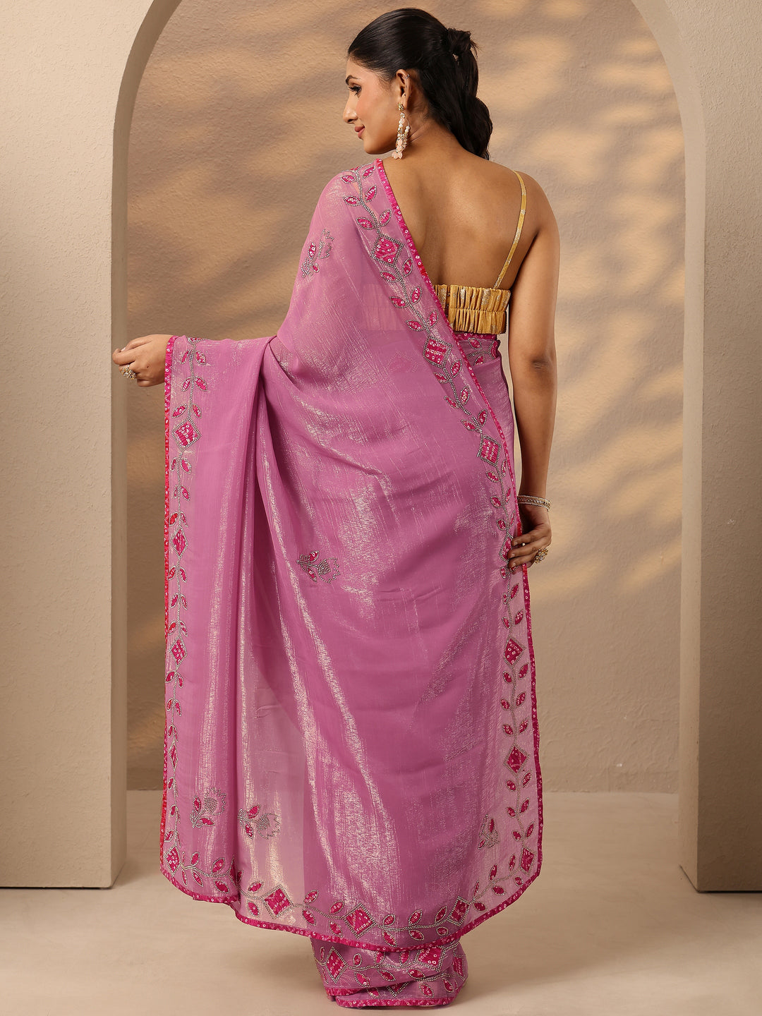 Pink Embellished Silk Blend Saree With Unstitched Blouse Piece