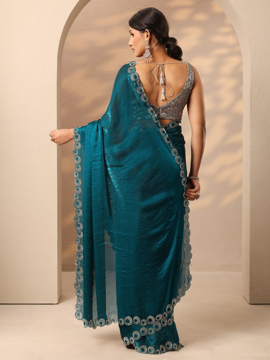 Teal Solid Silk Blend Saree With Unstitched Blouse Piece