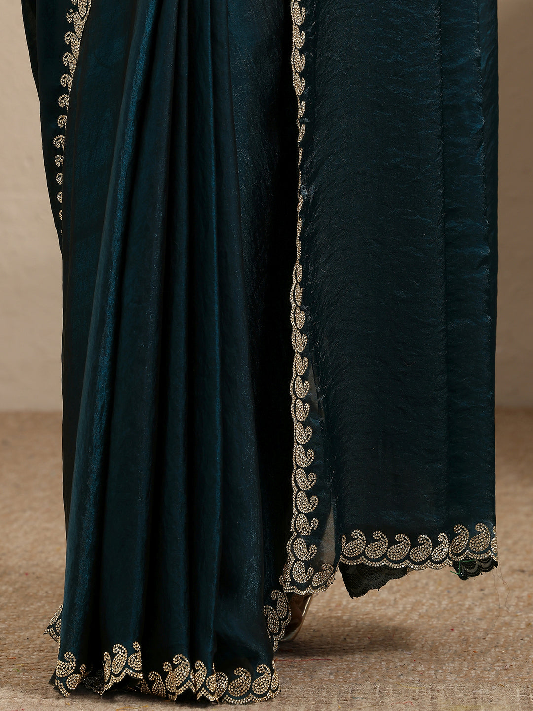Teal Solid Silk Blend Saree With Unstitched Blouse Piece