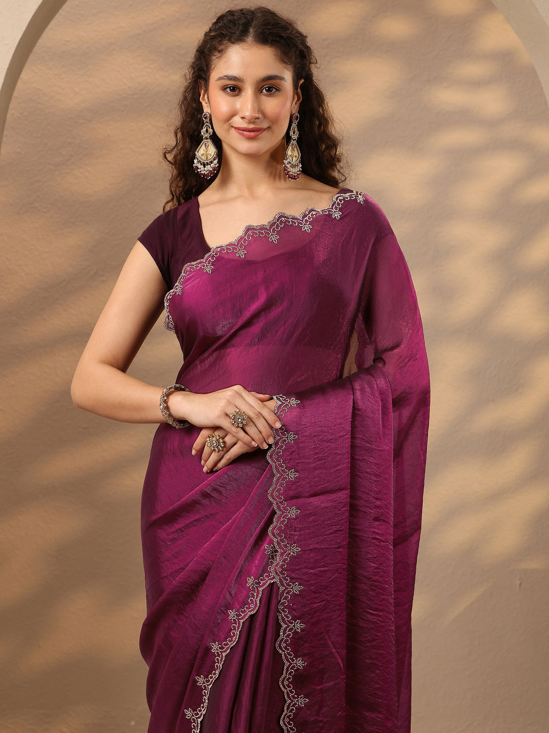 Magenta Solid Silk Blend Saree With Unstitched Blouse Piece
