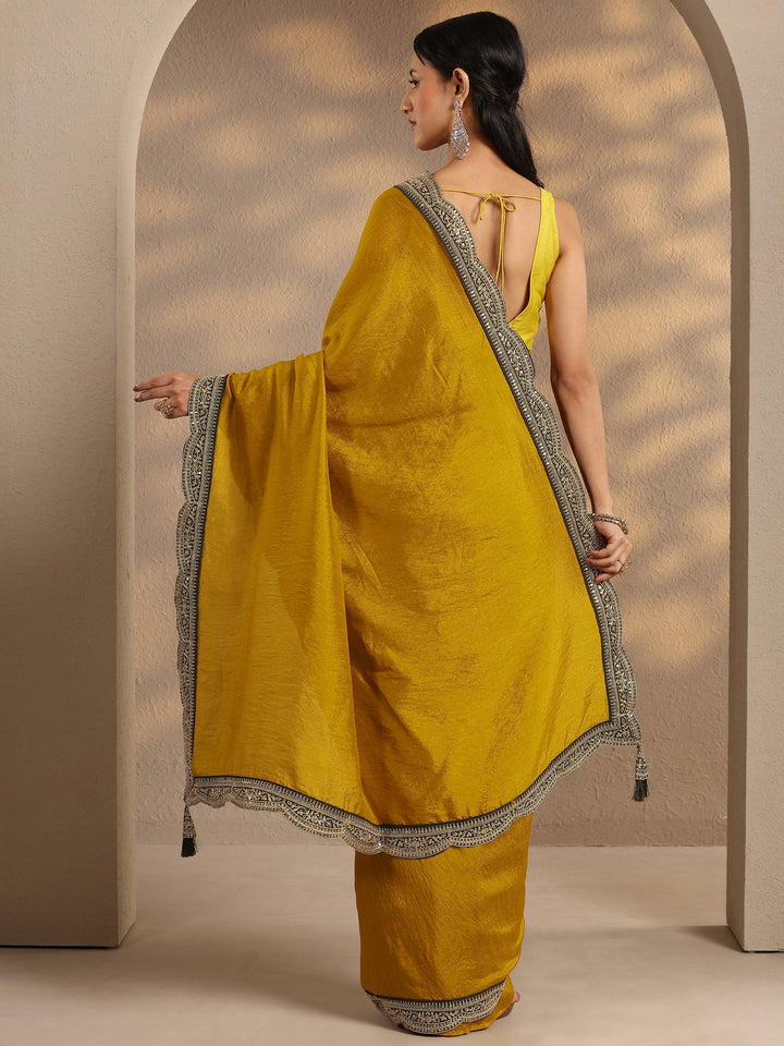 Mustard Solid Silk Blend Saree With Unstitched Blouse Piece