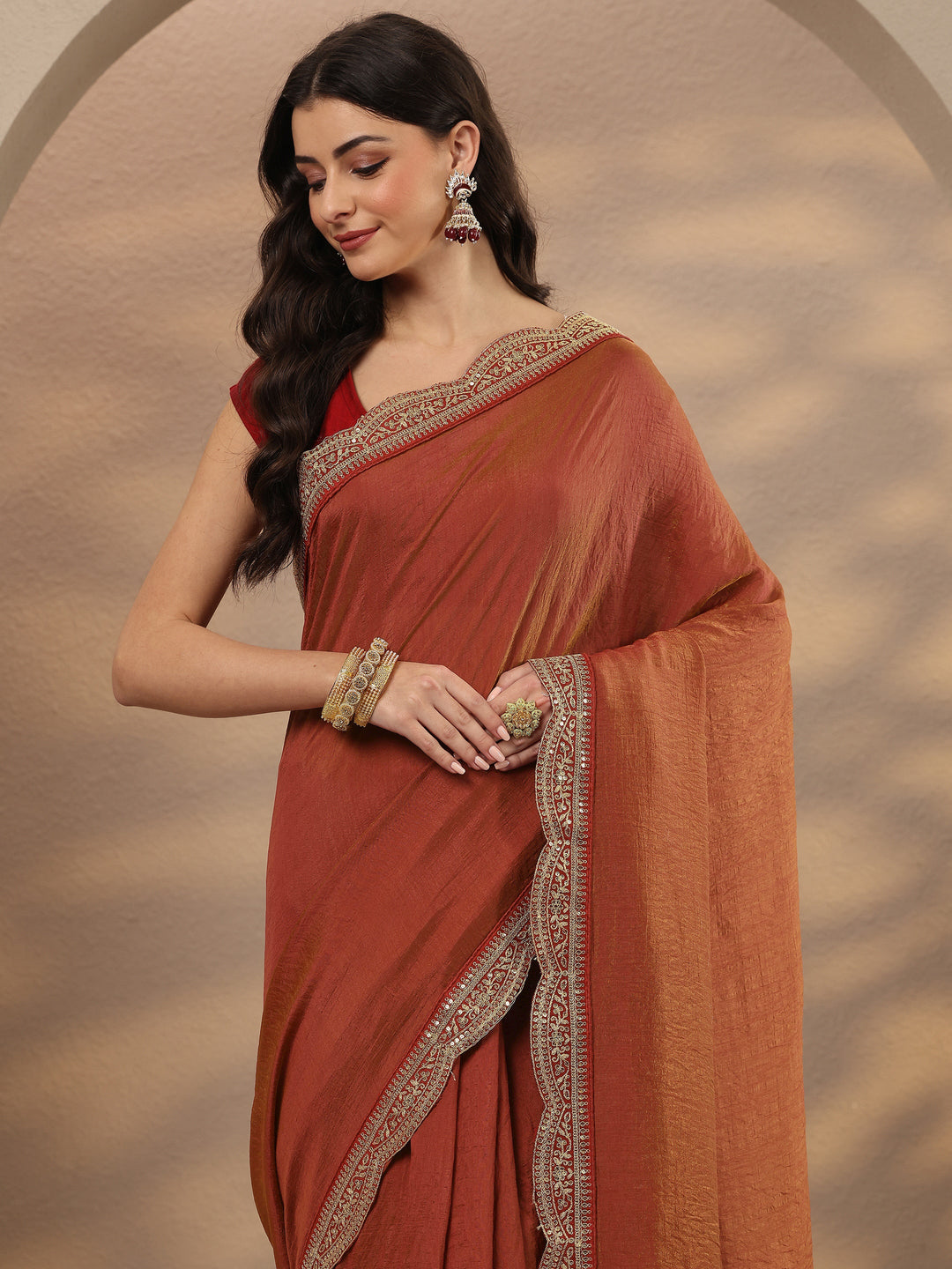 Rust Solid Silk Blend Saree With Unstitched Blouse Piece