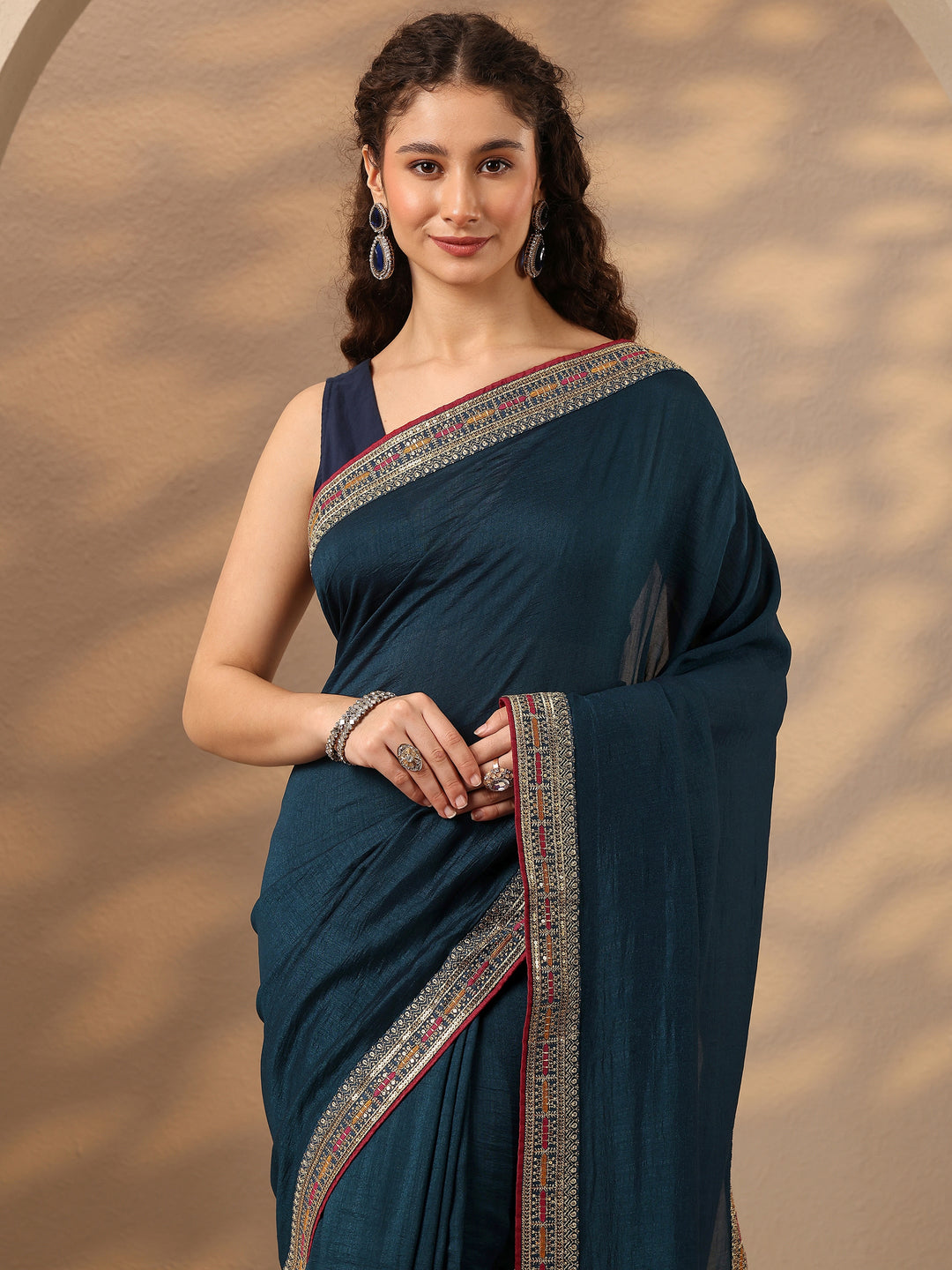 Navy Blue Solid Silk Blend Saree With Unstitched Blouse Piece