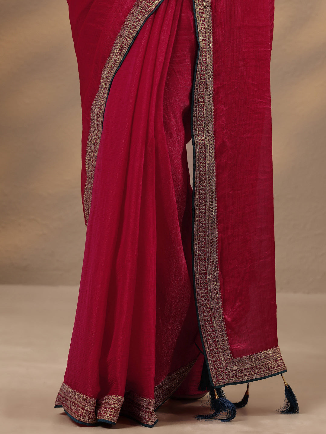 Pink Solid Silk Blend Saree With Unstitched Blouse Piece