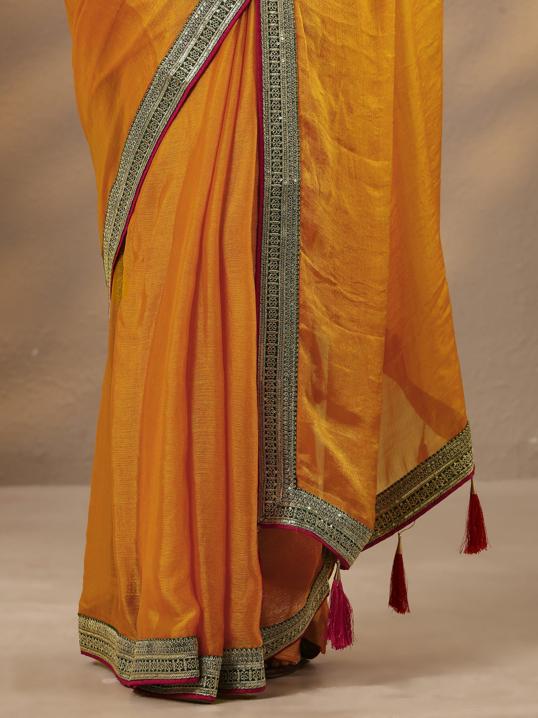 Mustard Solid Silk Blend Saree With Unstitched Blouse Piece
