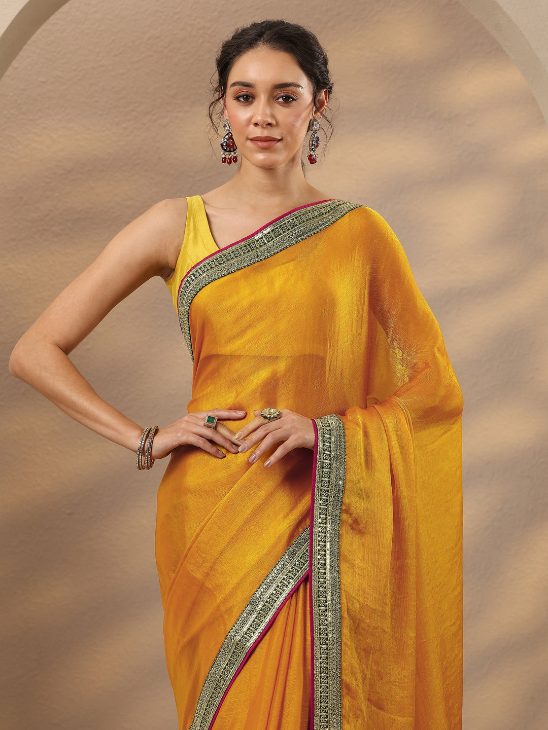 Mustard Solid Silk Blend Saree With Unstitched Blouse Piece