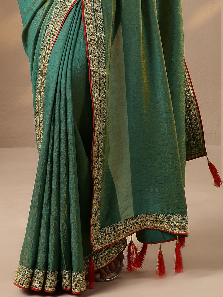Green Solid Silk Blend Saree With Unstitched Blouse Piece