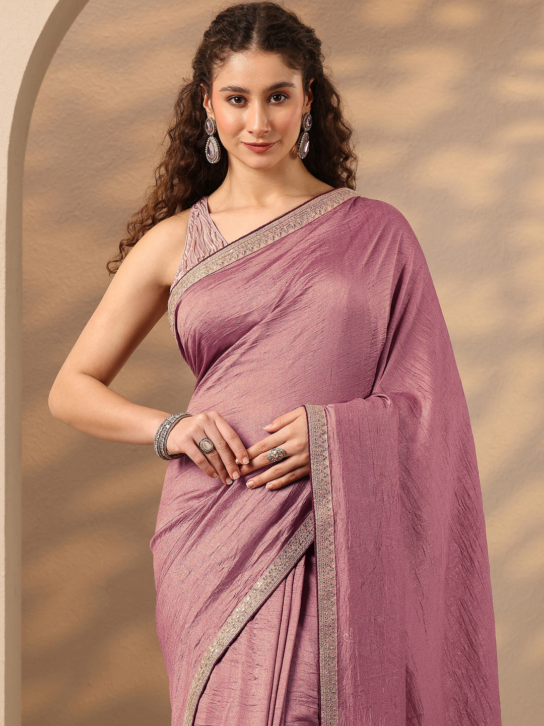 Mauve Solid Silk Blend Saree With Unstitched Blouse Piece