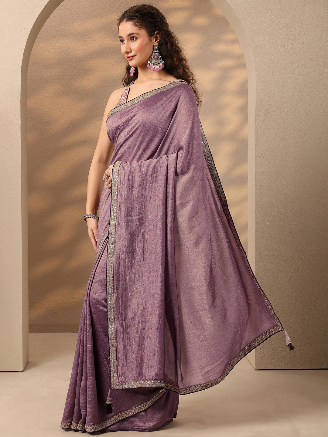 Lavender Solid Silk Blend Saree With Unstitched Blouse Piece