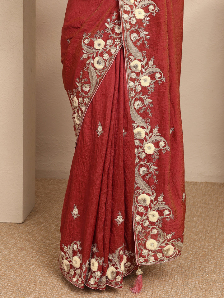 Red Embroidered Silk Blend Saree With Unstitched Blouse Piece
