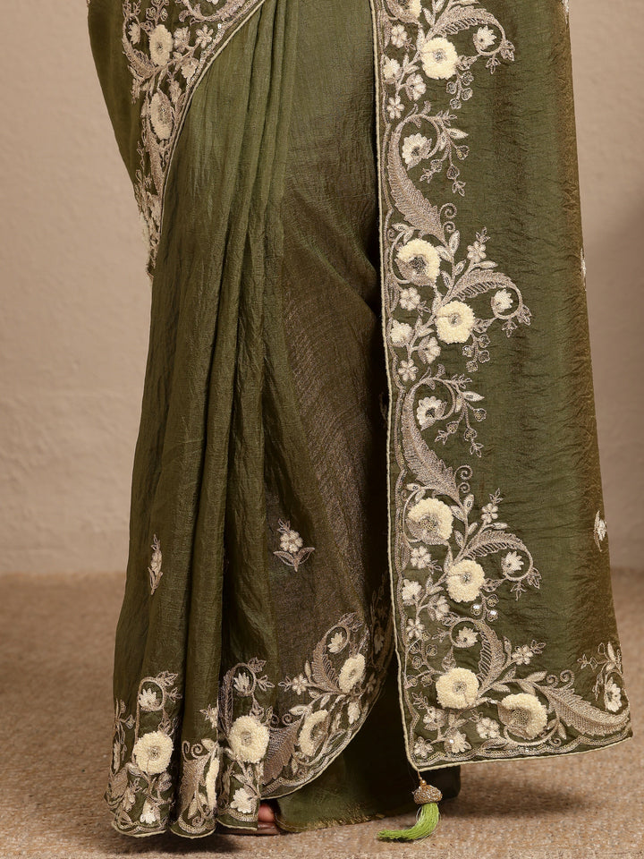 Green Embroidered Silk Blend Saree With Unstitched Blouse Piece