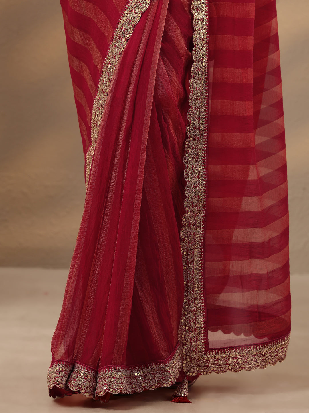 Pink Striped Embellished Silk Blend Saree With Unstitched Blouse Piece