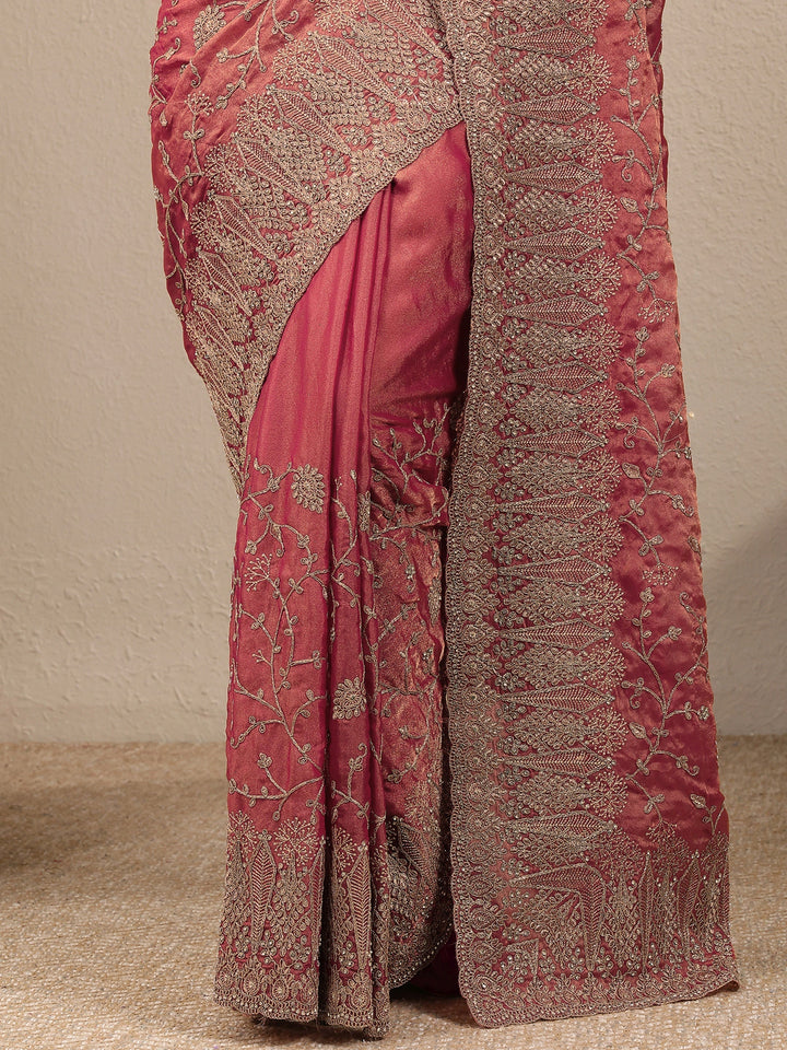 Peach Embroidered Silk Blend Saree With Unstitched Blouse Piece