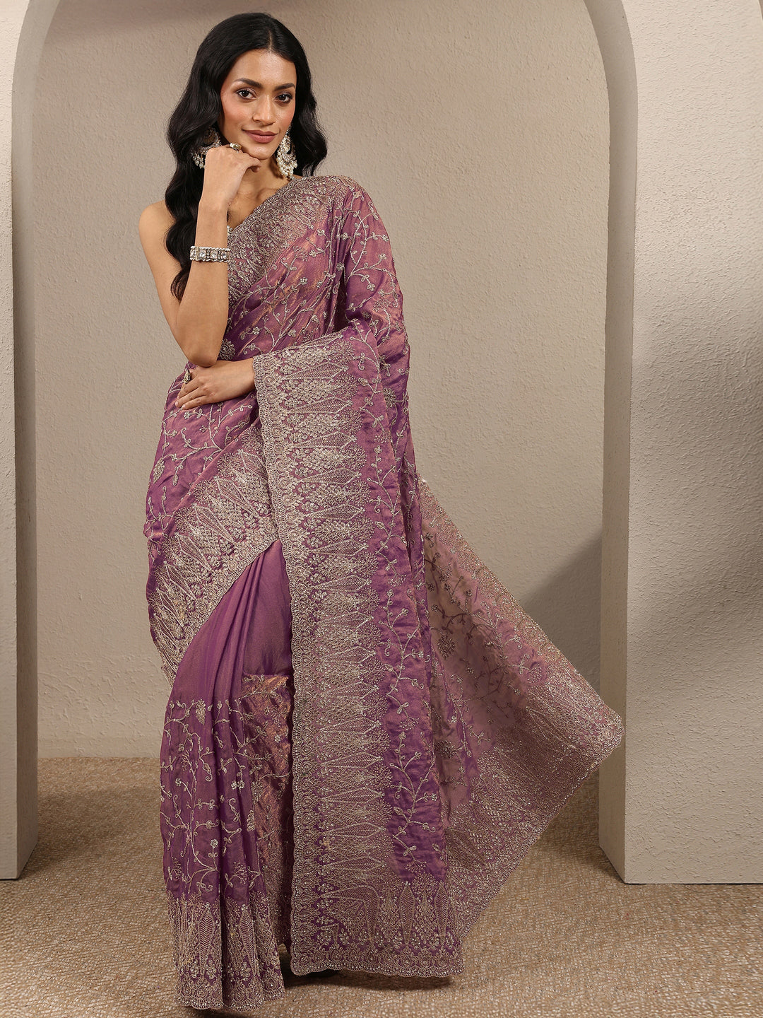 Purple Embroidered Silk Blend Saree With Unstitched Blouse Piece