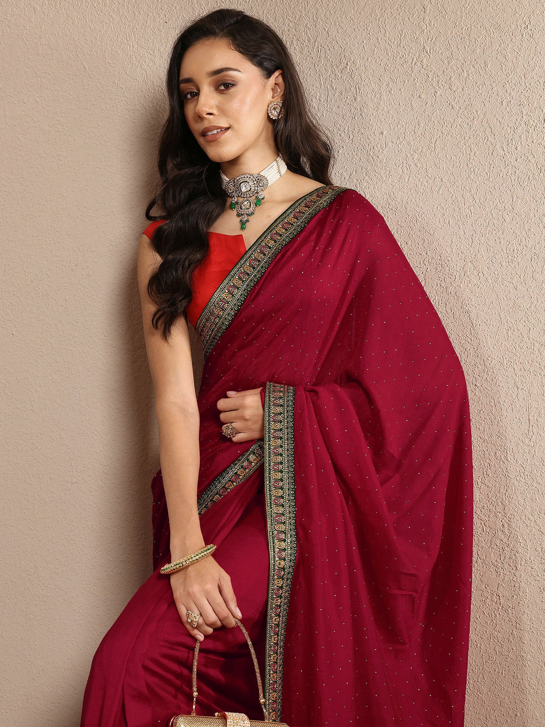 Red Embellished Silk Blend Saree With Unstitched Blouse Piece