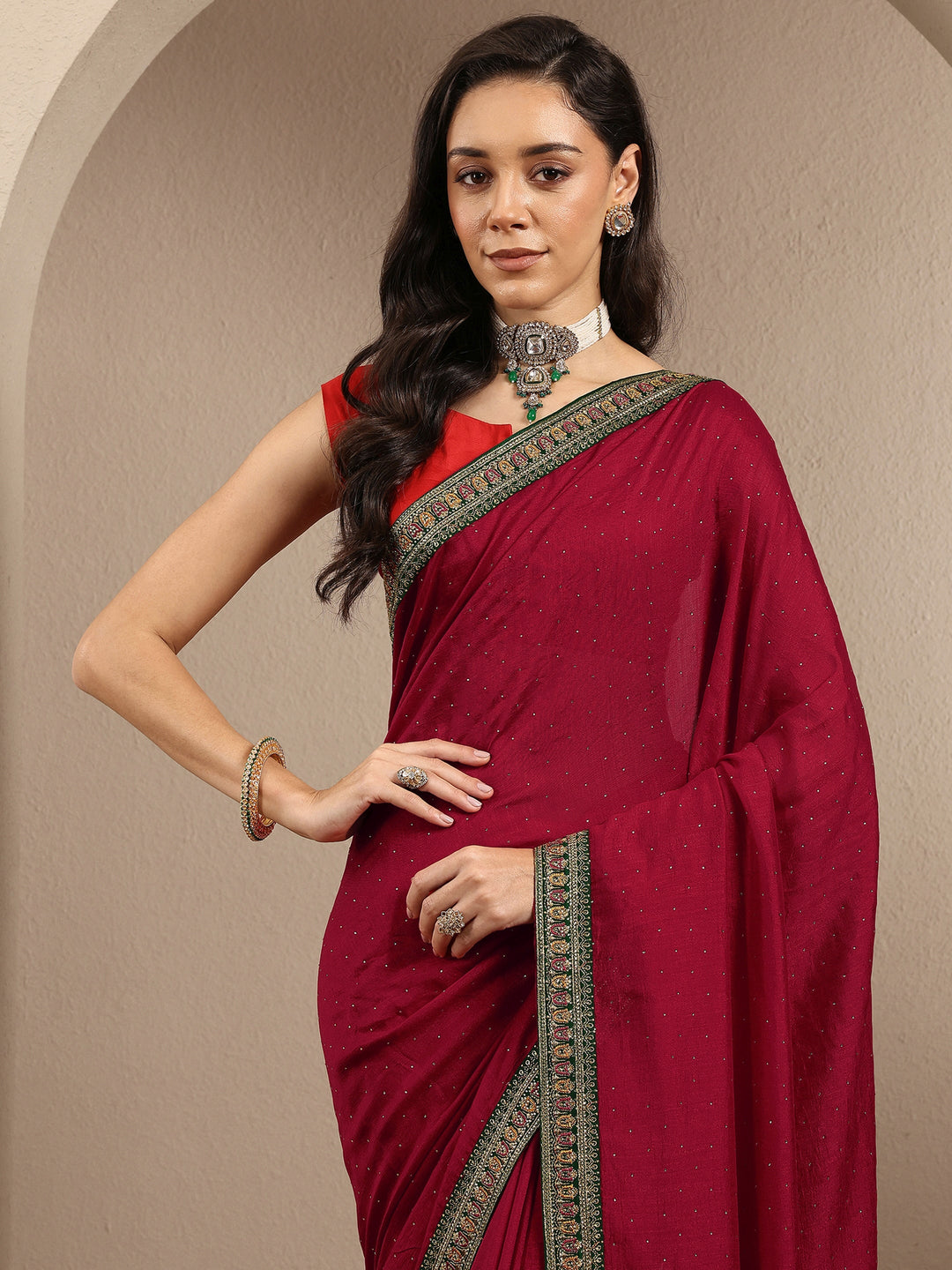 Red Embellished Silk Blend Saree With Unstitched Blouse Piece