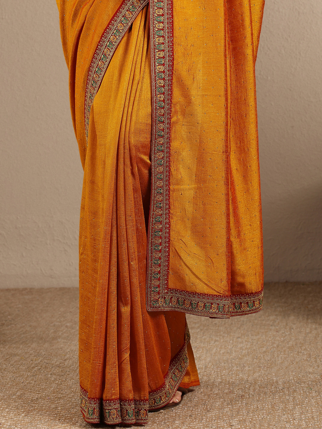 Mustard Embellished Silk Blend Saree With Unstitched Blouse Piece