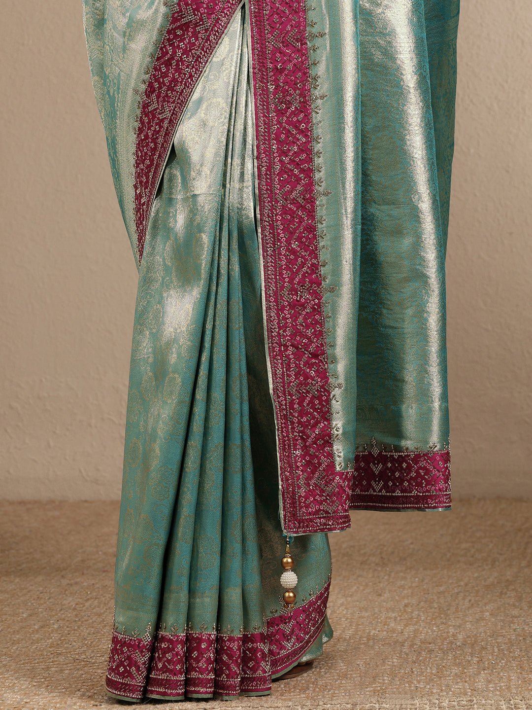 Green Woven Design Silk Blend Saree With Unstitched Blouse Piece