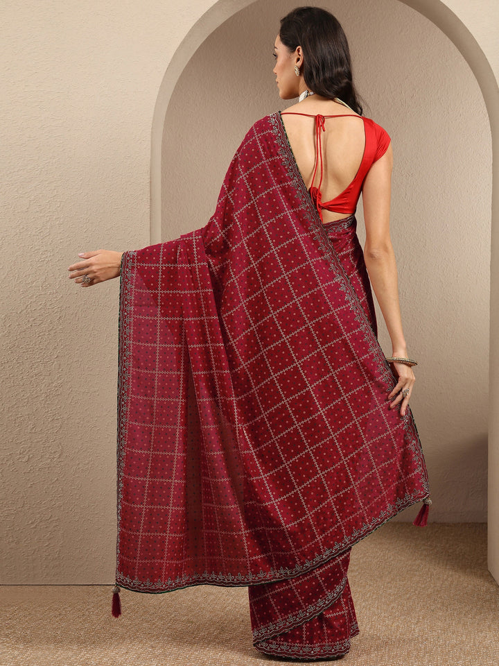 Red Bandhani Printed Silk Blend Saree With Unstitched Blouse Piece