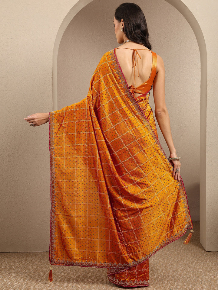 Mustard Bandhani Printed Silk Blend Saree With Unstitched Blouse Piece