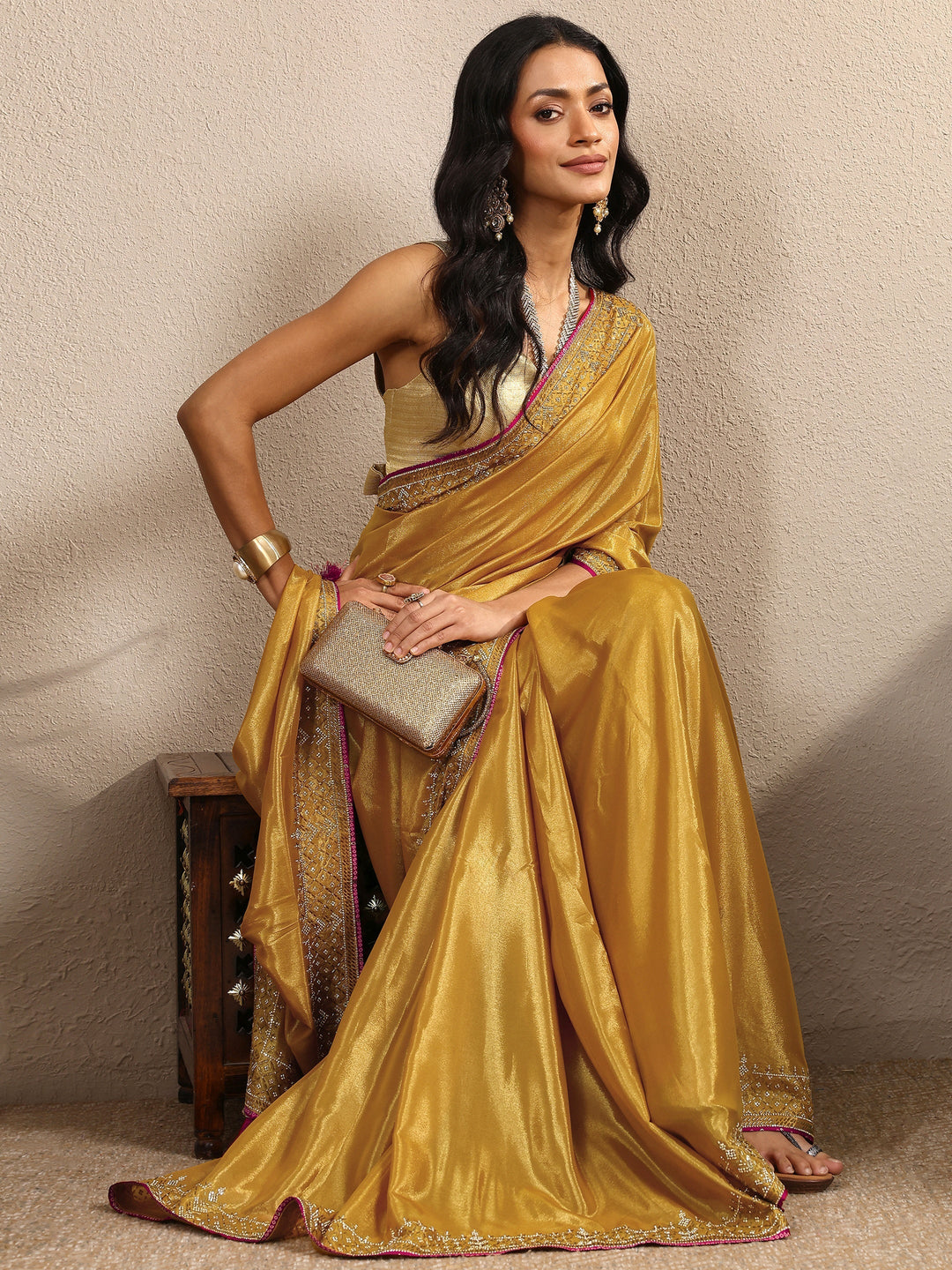 Mustard Solid Silk Blend Saree With Unstitched Blouse Piece
