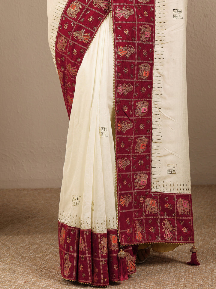 Off White Embellished Silk Blend Saree With Unstitched Blouse Piece