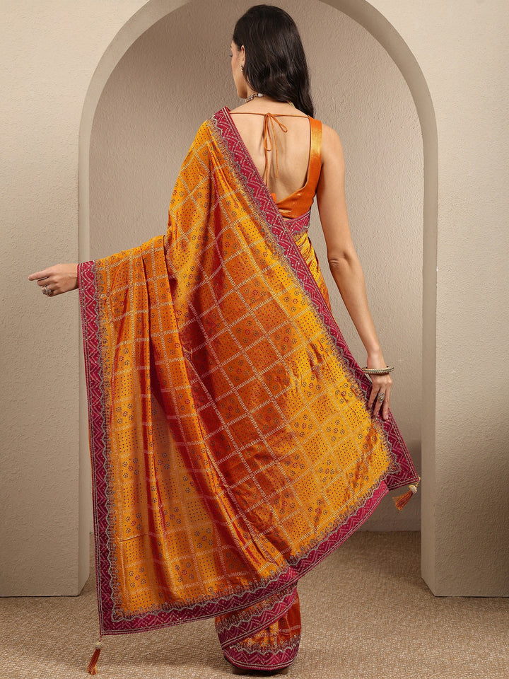 Mustard Bandhani Printed Silk Blend Saree With Unstitched Blouse Piece