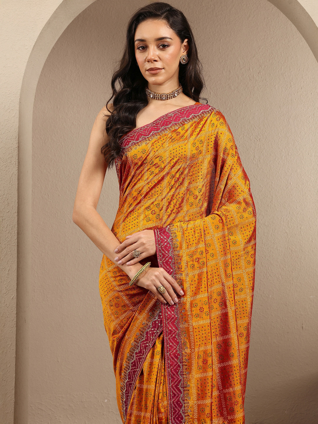 Mustard Bandhani Printed Silk Blend Saree With Unstitched Blouse Piece