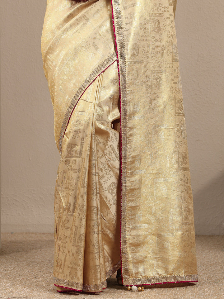 Gold Woven Design Banarsi Silk Blend Saree With Unstitched Blouse Piece