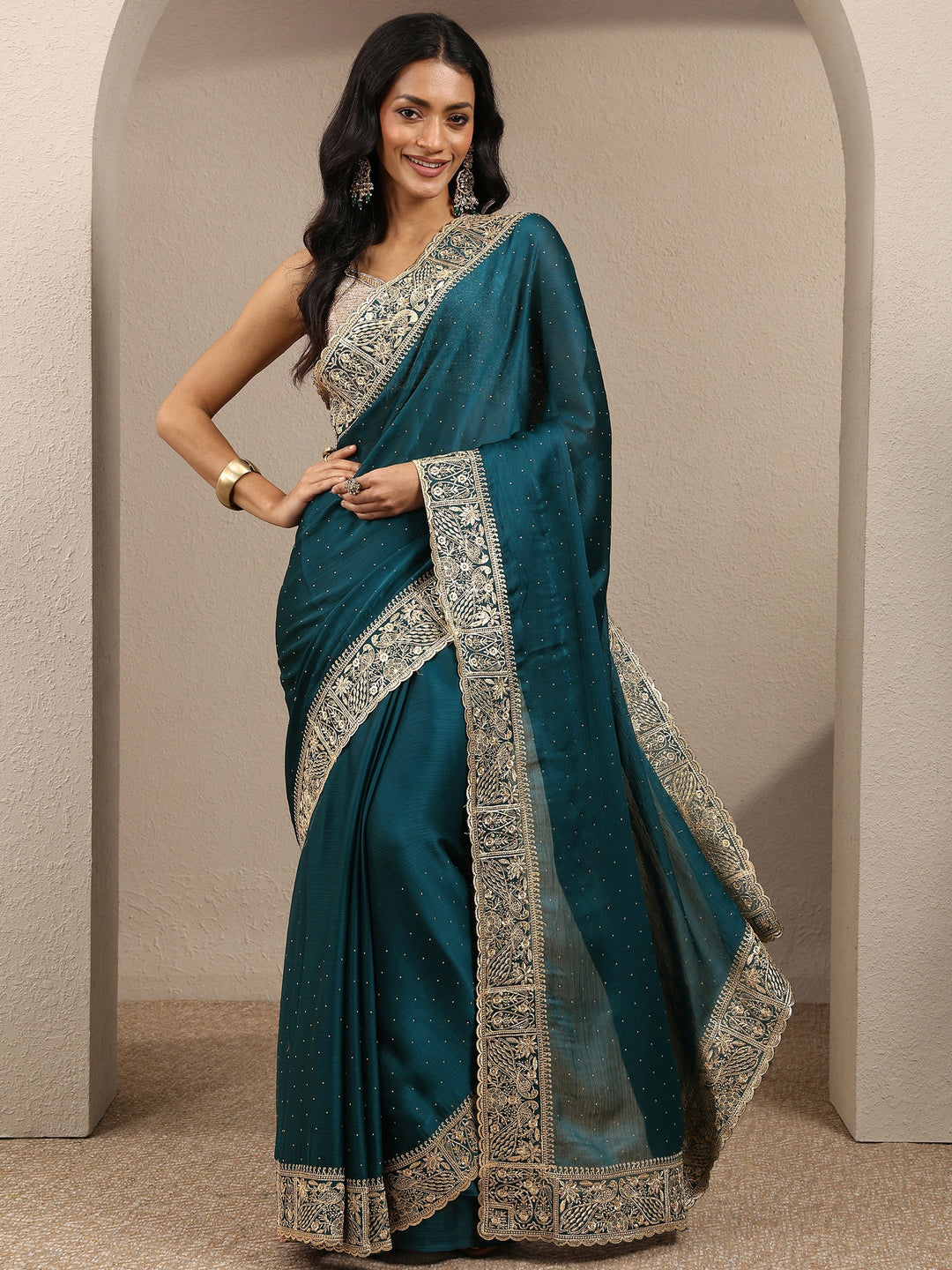 Blue Embellished Silk Blend Saree With Unstitched Blouse Piece