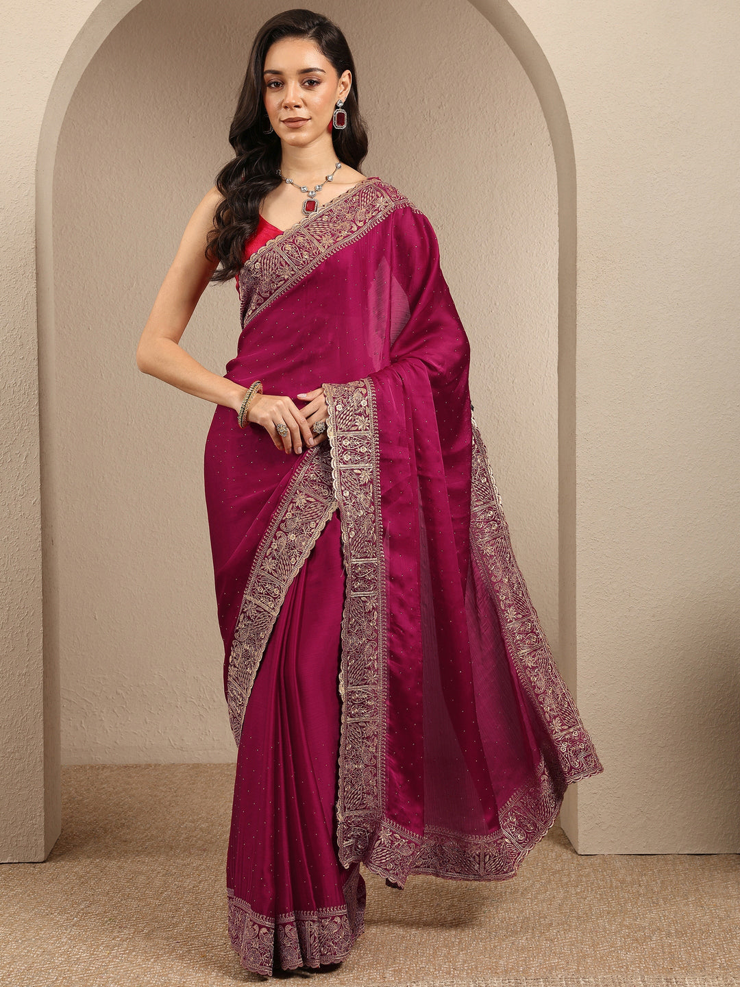 Pink Embellished Silk Blend Saree With Unstitched Blouse Piece