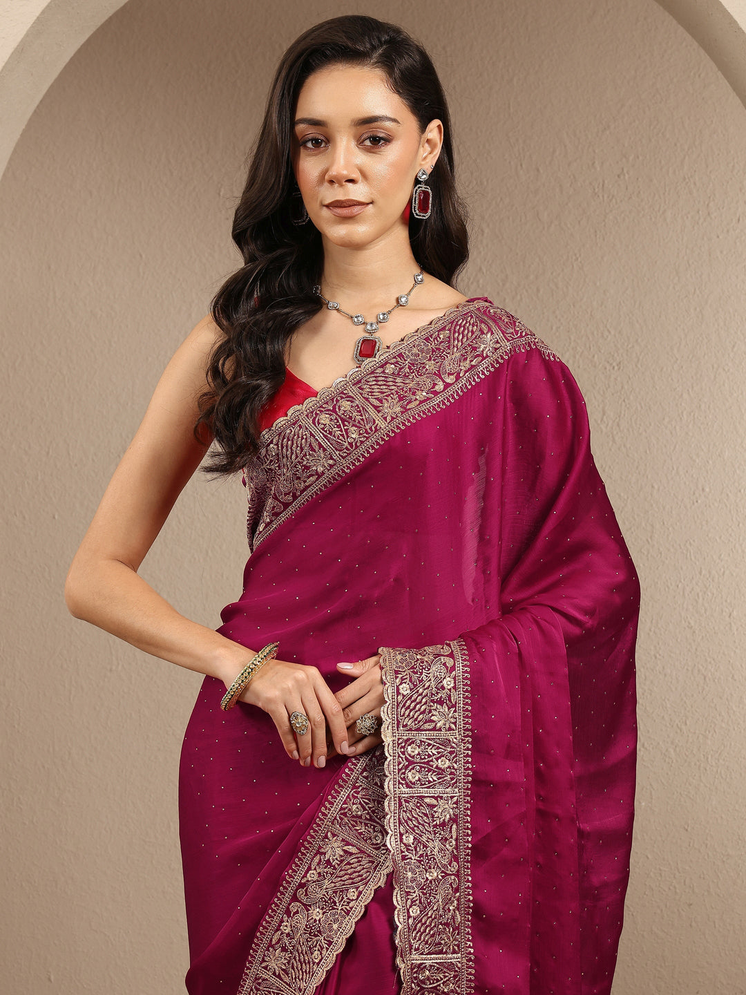 Pink Embellished Silk Blend Saree With Unstitched Blouse Piece