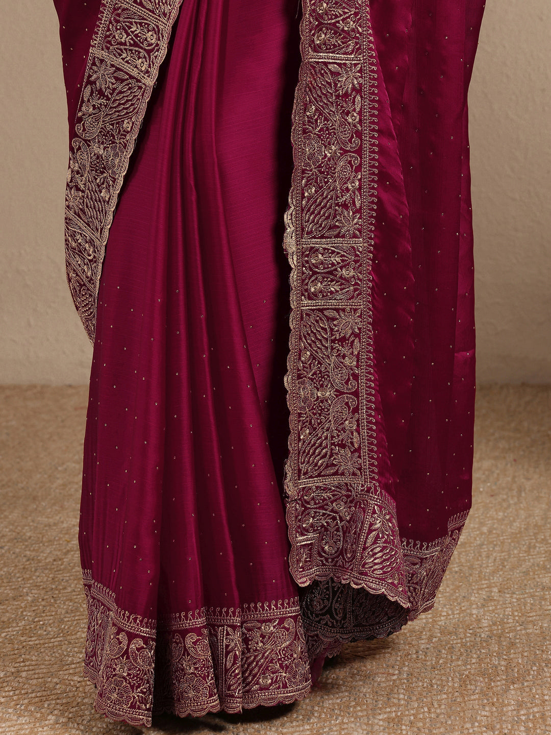 Pink Embellished Silk Blend Saree With Unstitched Blouse Piece