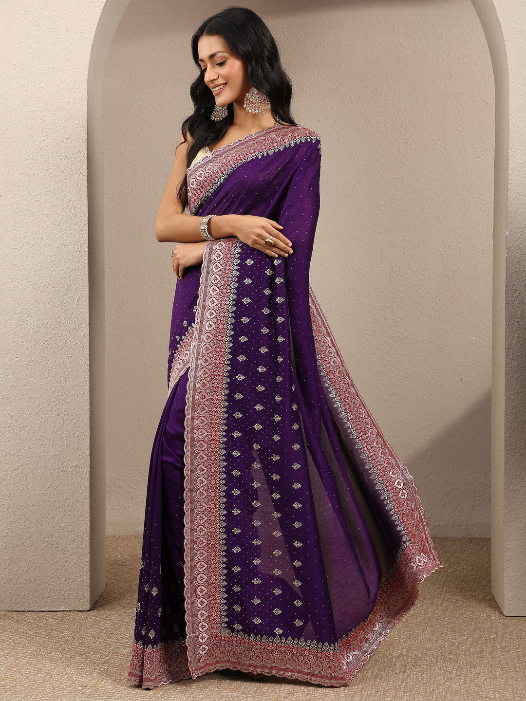 Purple Embellished Silk Blend Saree With Unstitched Blouse Piece