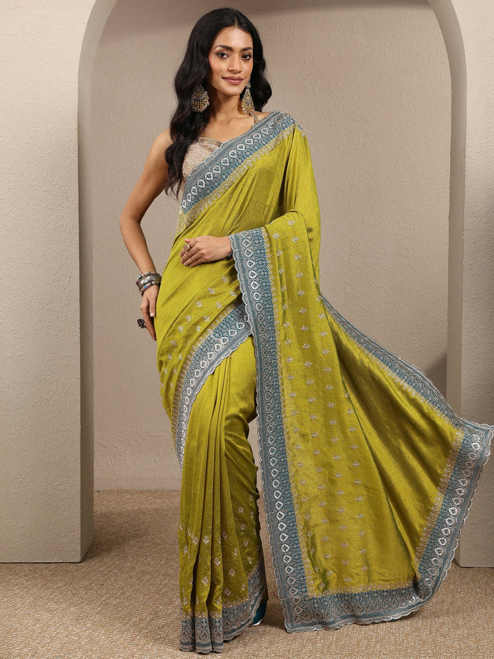 Green Embellished Silk Blend Saree With Unstitched Blouse Piece