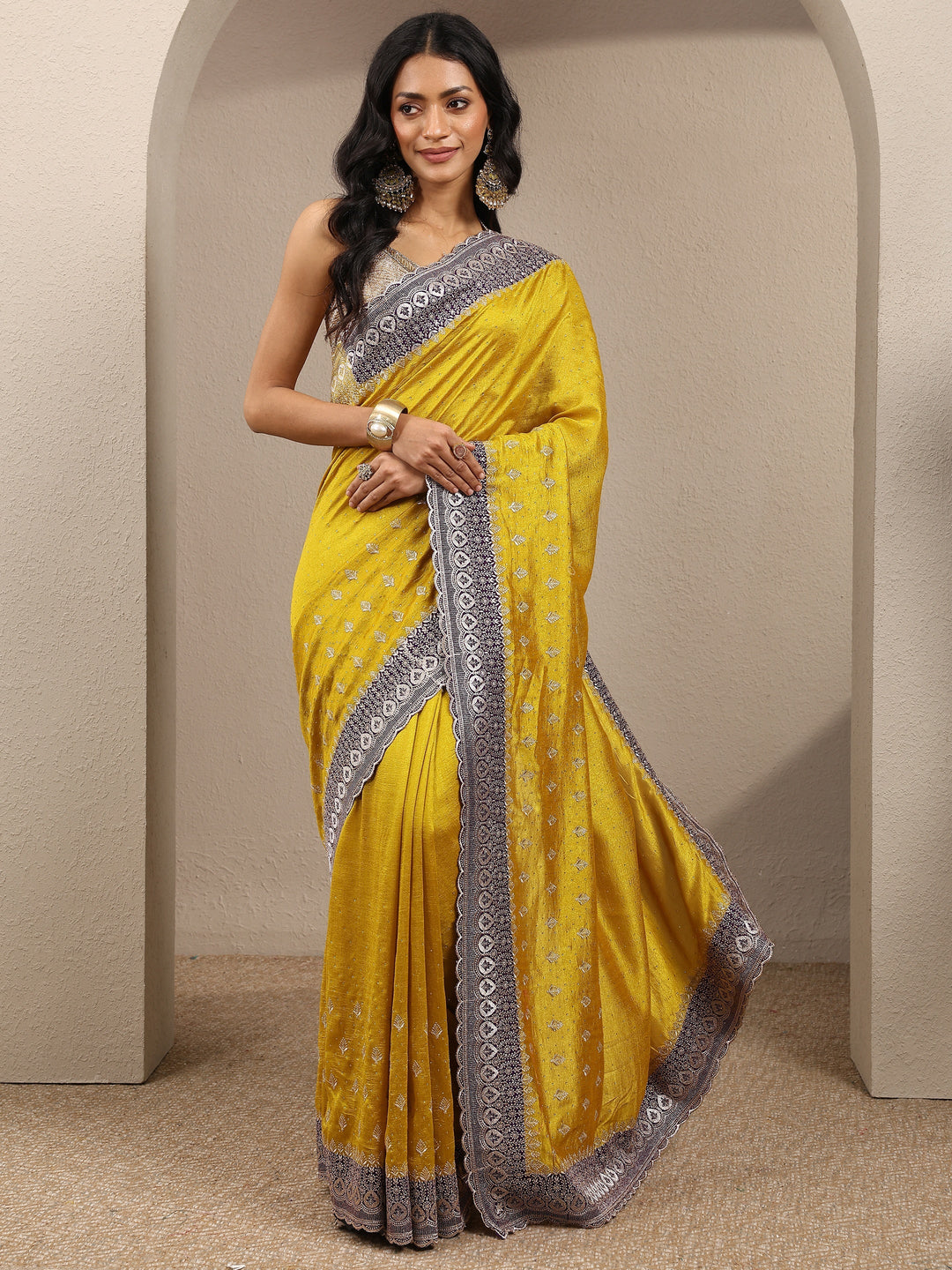 Yellow Embellished Silk Blend Saree With Unstitched Blouse Piece
