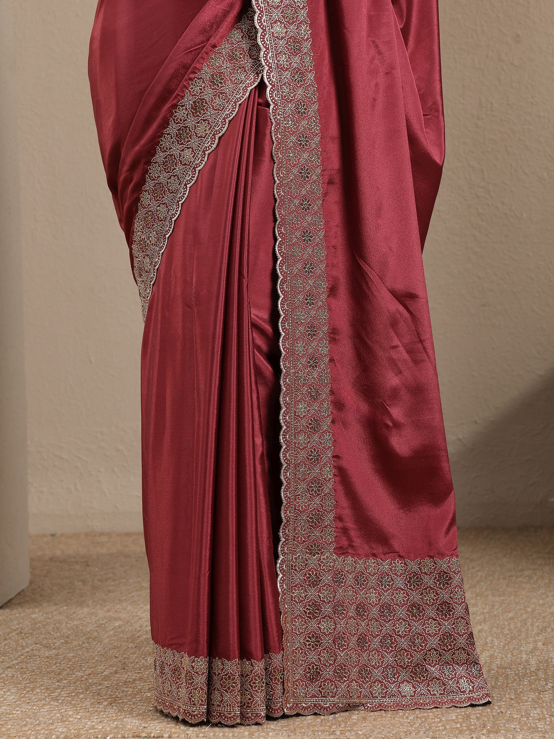 Mauve Solid Silk Blend Saree With Unstitched Blouse Piece