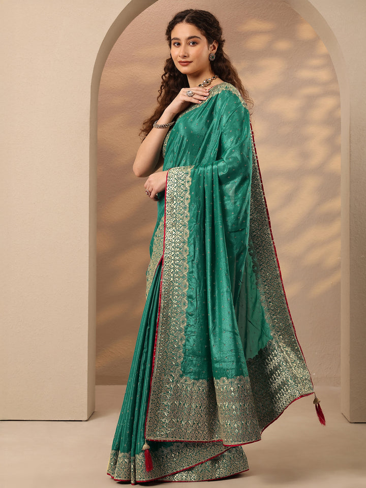 Green Embellished Silk Blend Saree With Unstitched Blouse Piece