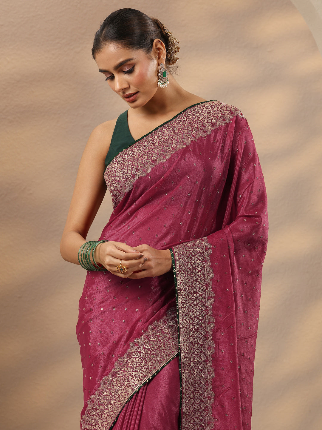 Pink Embellished Silk Blend Saree With Unstitched Blouse Piece