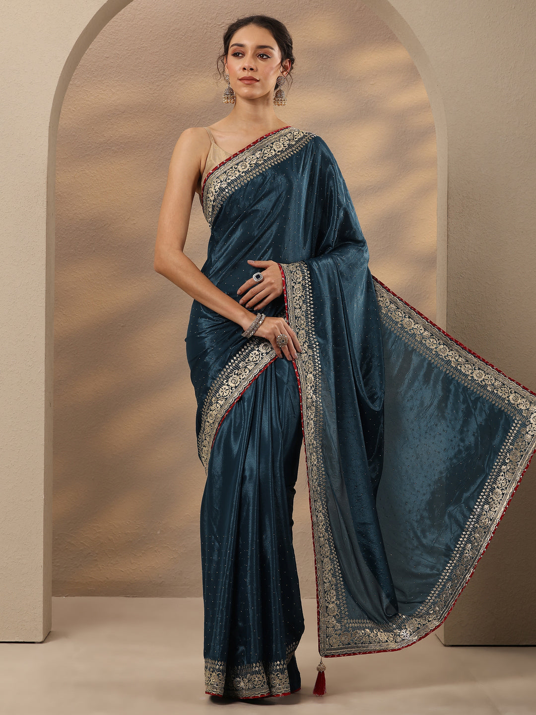 Navy Blue Embellished Silk Blend Saree With Unstitched Blouse Piece