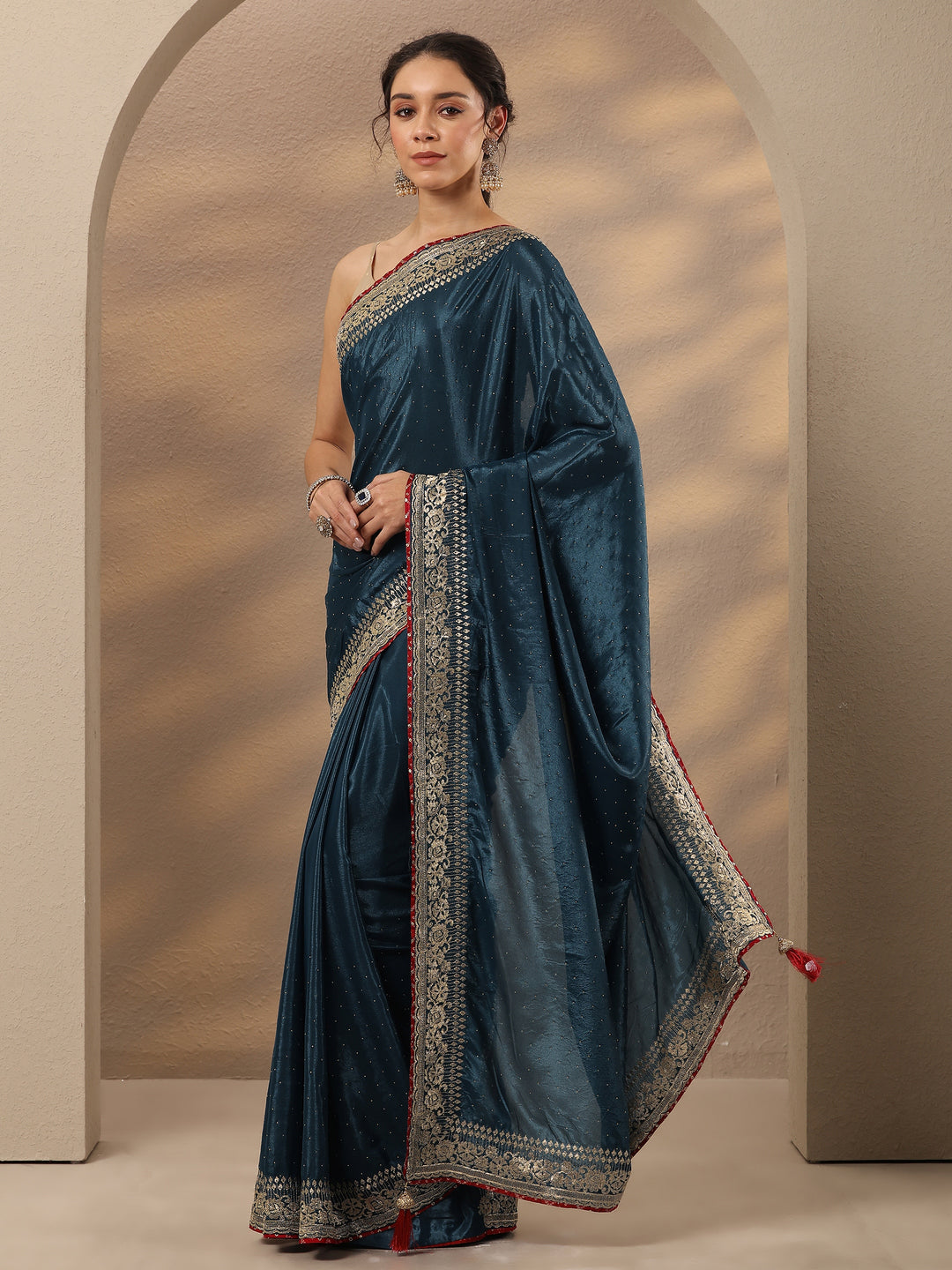 Navy Blue Embellished Silk Blend Saree With Unstitched Blouse Piece
