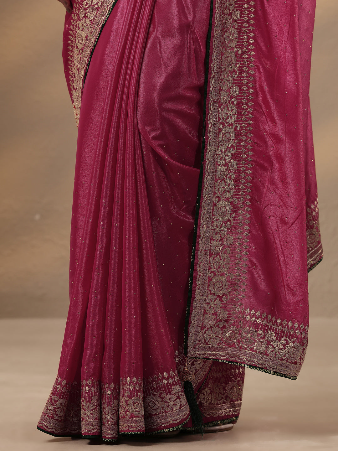 Pink Embellished Silk Blend Saree With Unstitched Blouse Piece