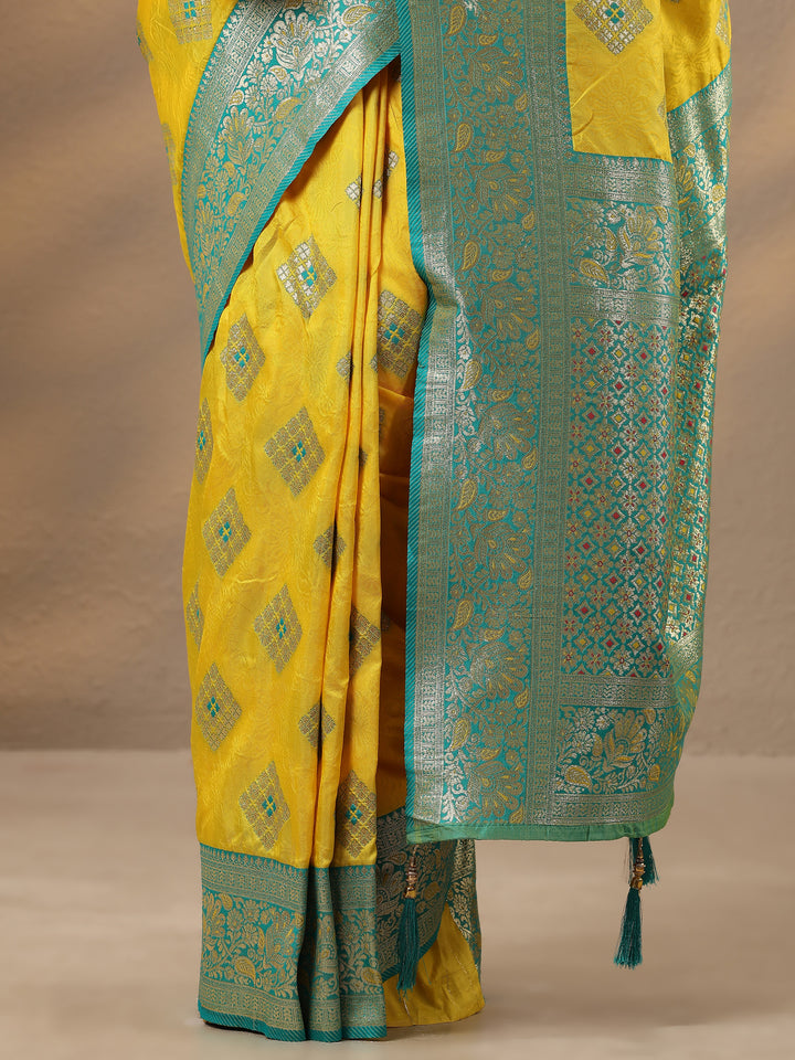 Yellow Geometric Woven Design Silk Blend Saree With Unstitched Blouse Piece