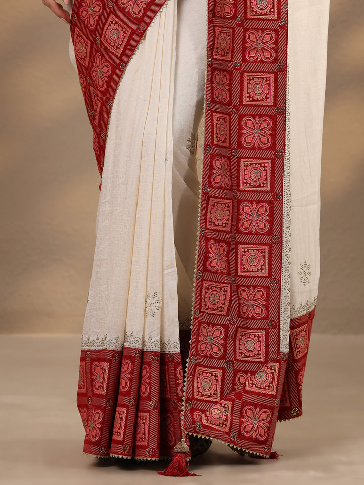 Off White Embellished Silk Blend Saree With Unstitched Blouse Piece