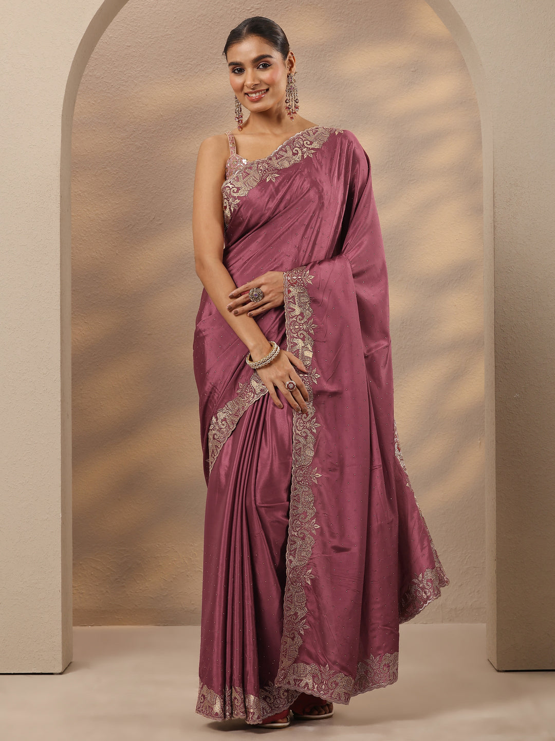 Mauve Embellished Silk Blend Saree With Unstitched Blouse Piece