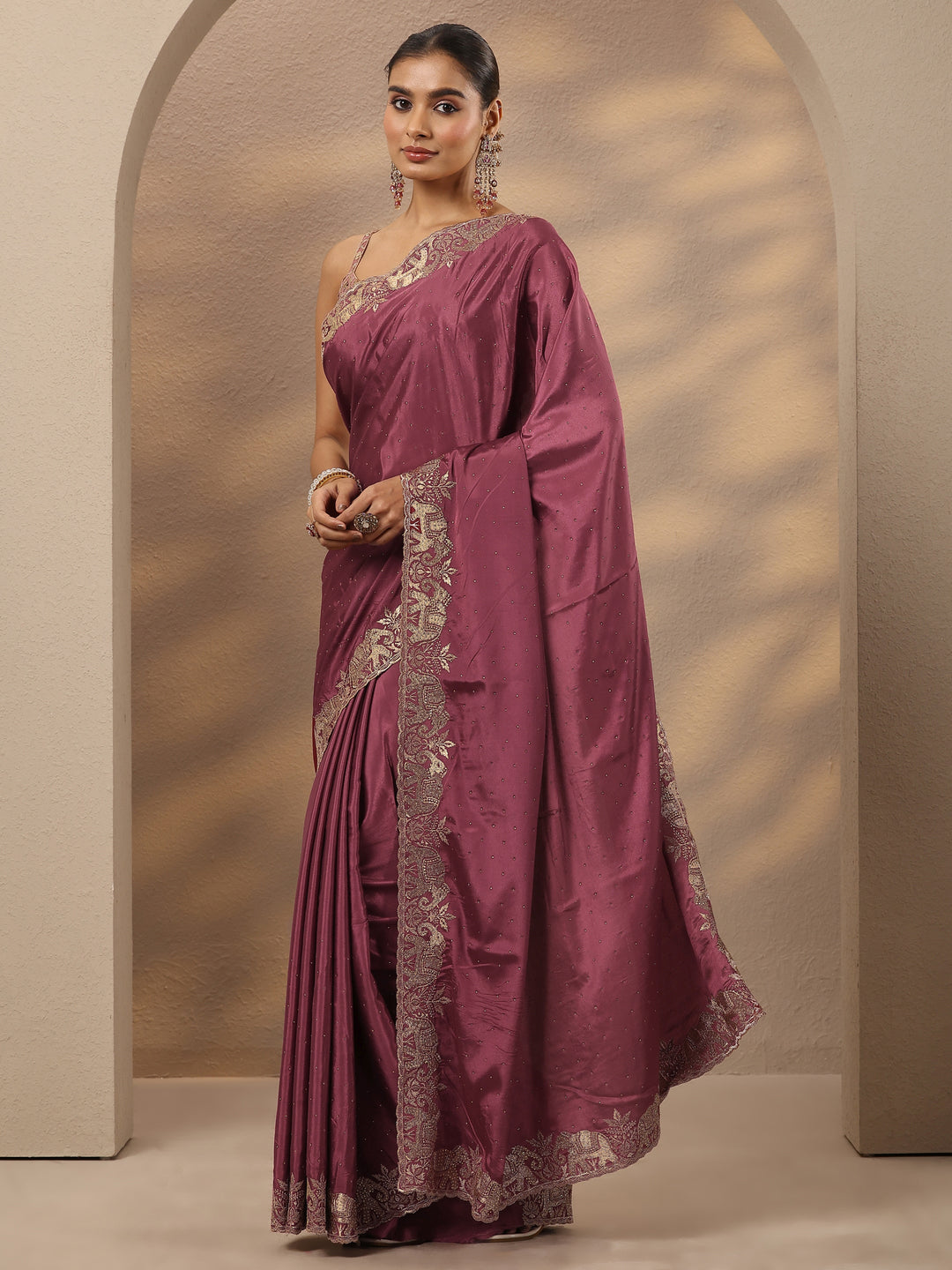Mauve Embellished Silk Blend Saree With Unstitched Blouse Piece