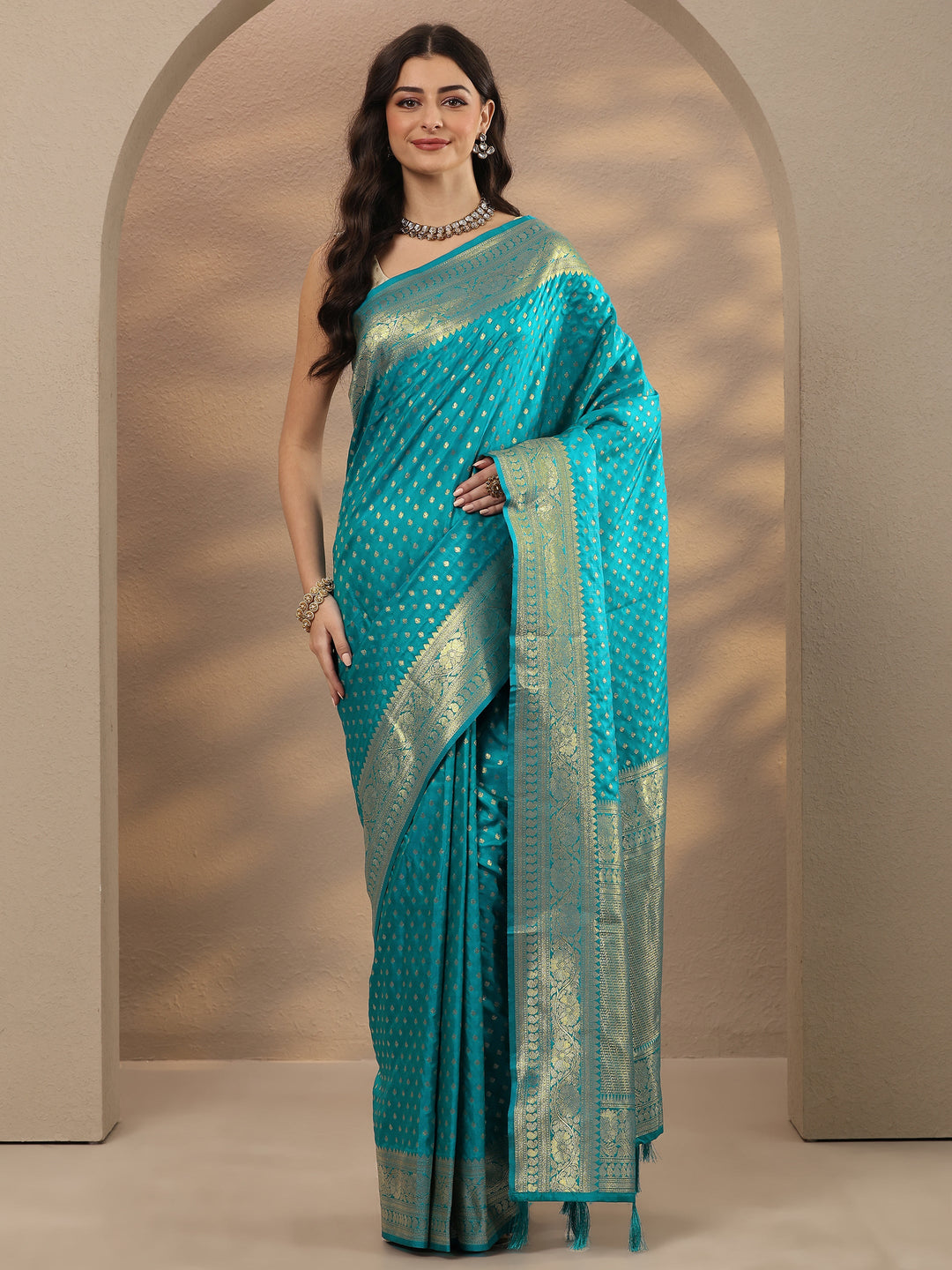 Blue Woven Design Silk Blend Saree With Unstitched Blouse Piece