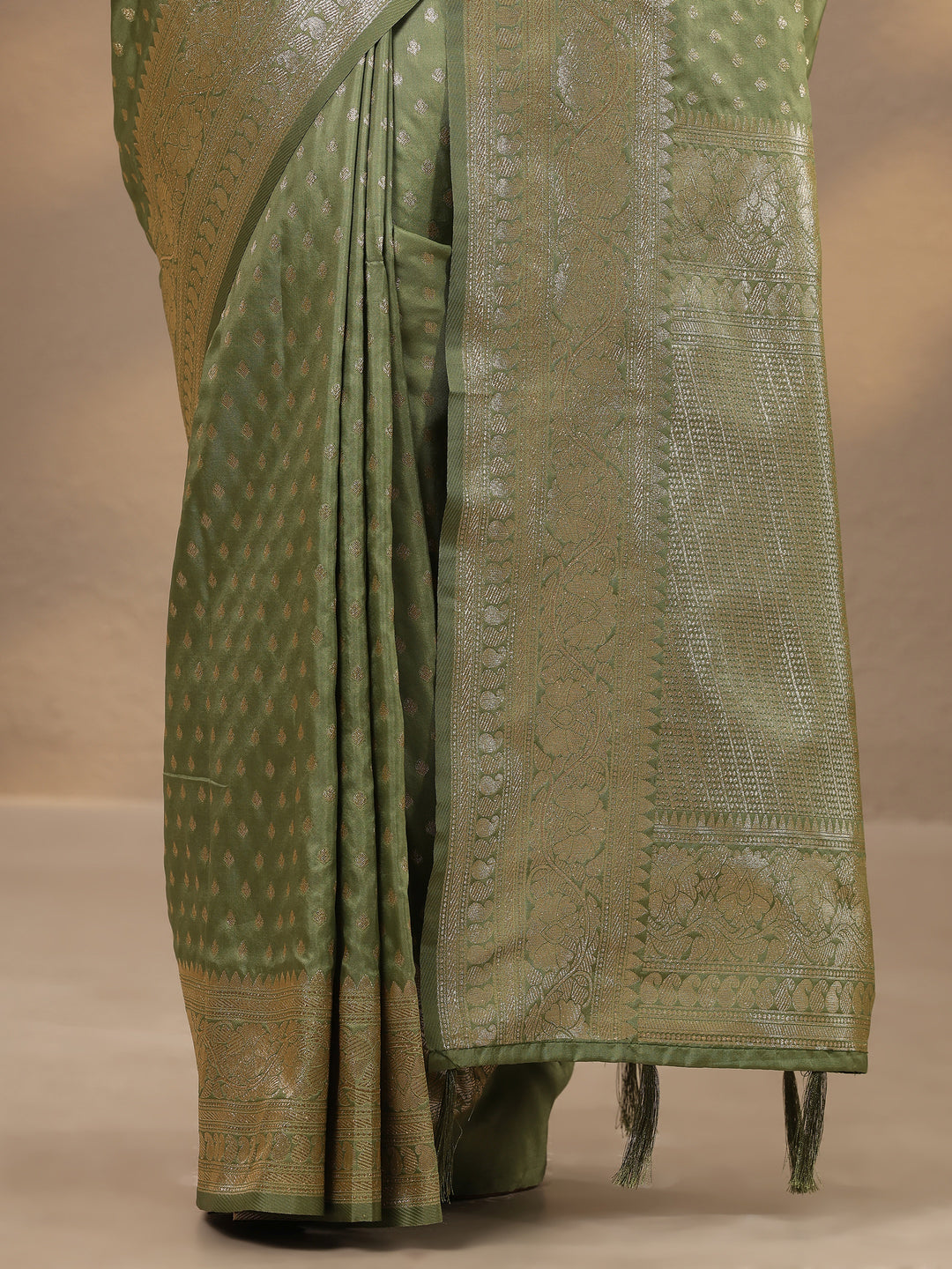 Green Woven Design Silk Blend Saree With Unstitched Blouse Piece