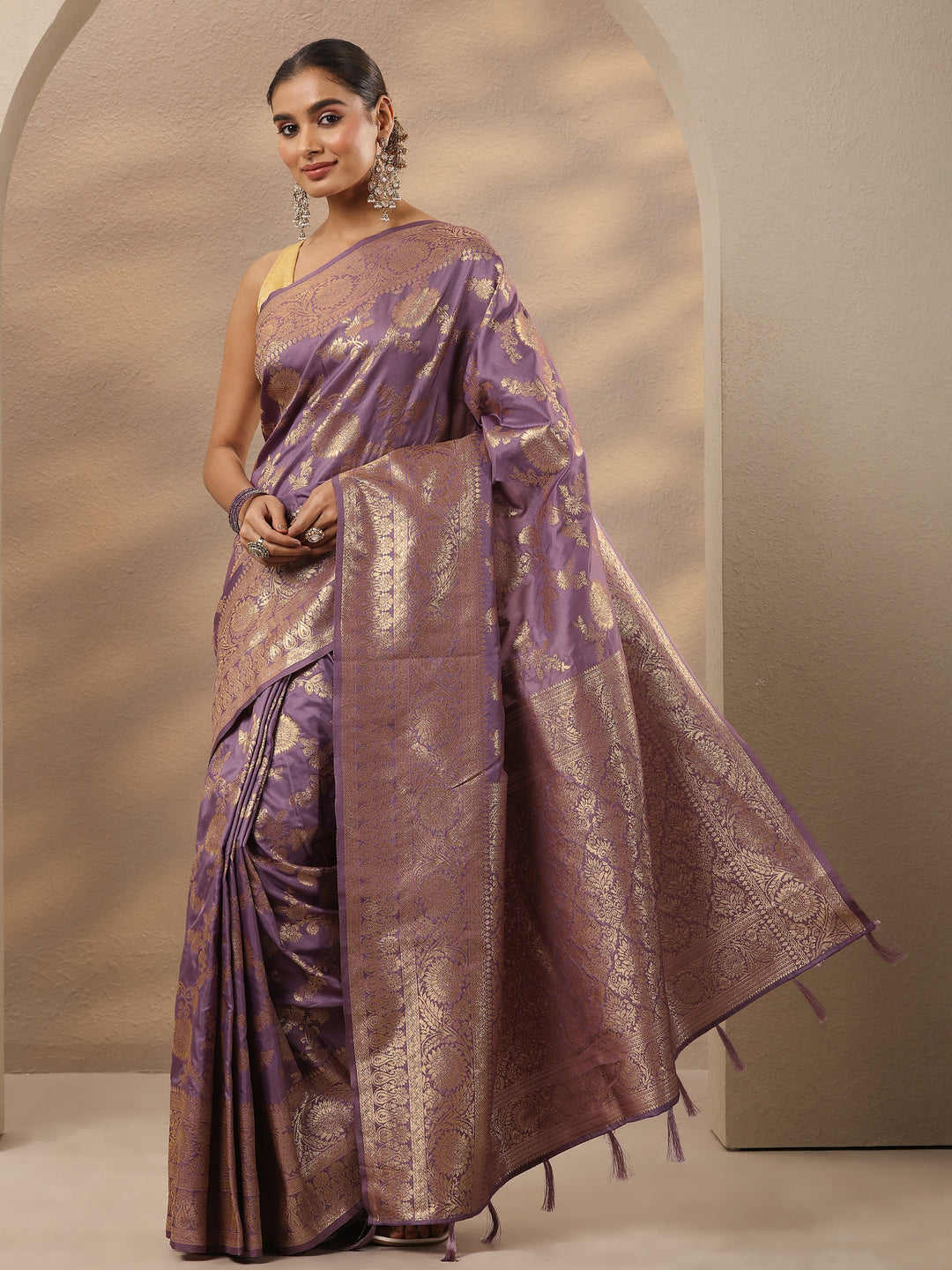 Purple Woven Design Silk Blend Saree With Unstitched Blouse Piece