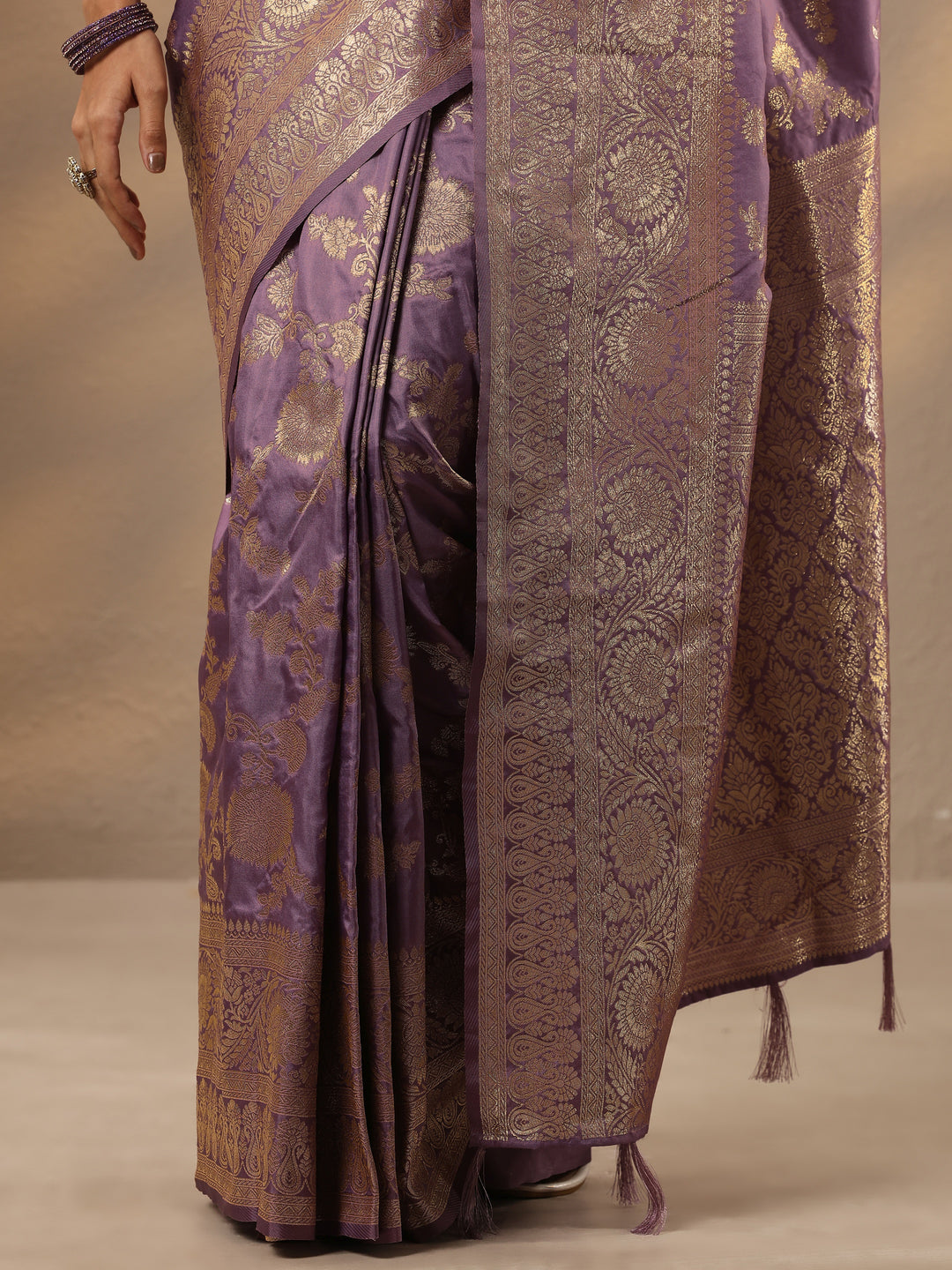 Purple Woven Design Silk Blend Saree With Unstitched Blouse Piece